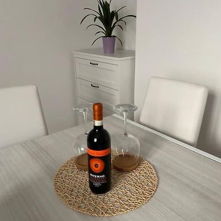 Casa Mirta Apartment Мандельо дел Ларио Екстериор снимка