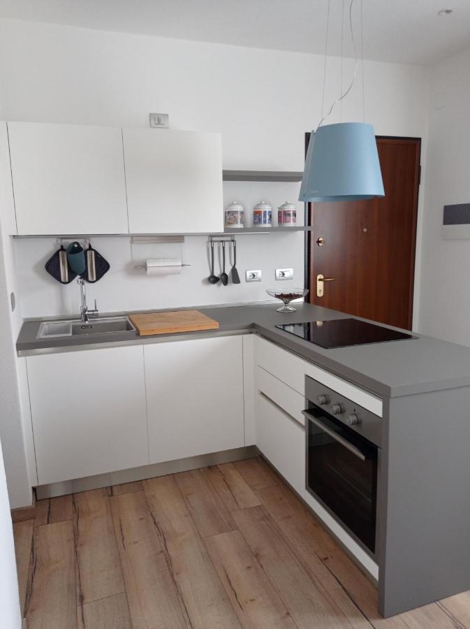 Casa Mirta Apartment Мандельо дел Ларио Екстериор снимка