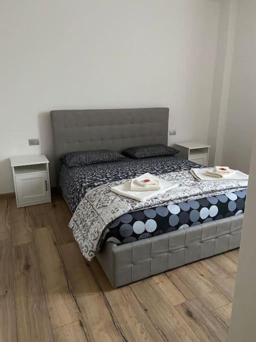 Casa Mirta Apartment Мандельо дел Ларио Екстериор снимка