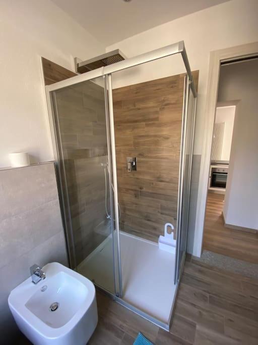 Casa Mirta Apartment Мандельо дел Ларио Екстериор снимка