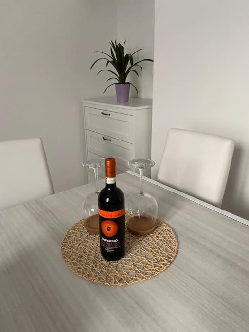 Casa Mirta Apartment Мандельо дел Ларио Екстериор снимка