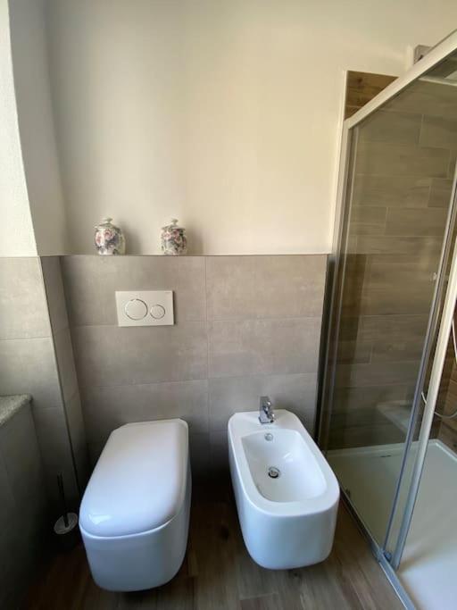 Casa Mirta Apartment Мандельо дел Ларио Екстериор снимка