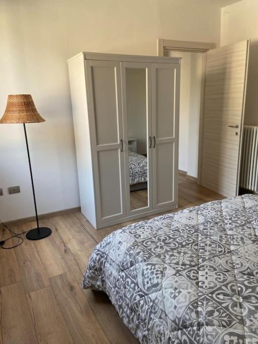 Casa Mirta Apartment Мандельо дел Ларио Екстериор снимка